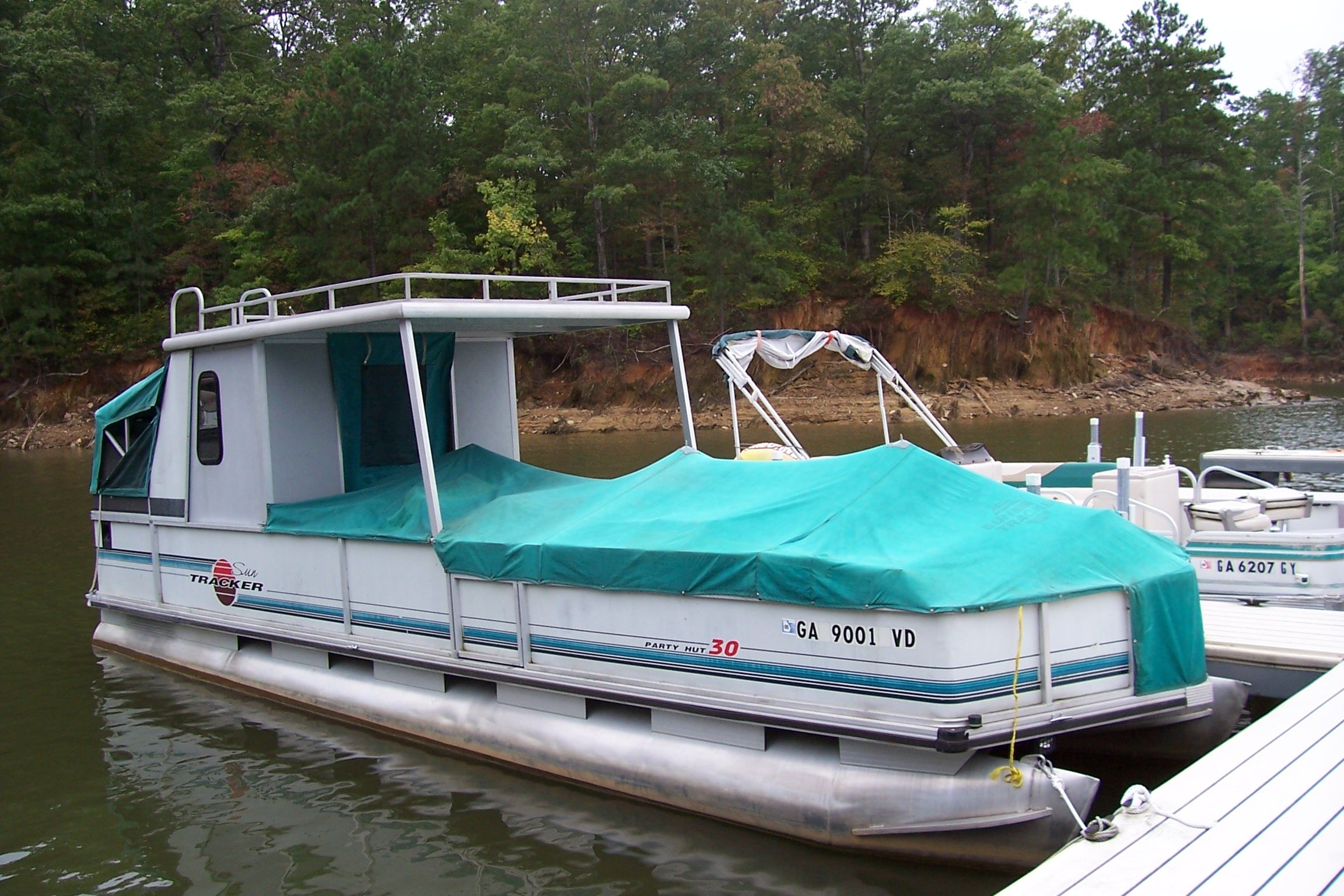 'Before' Party Hut Pontoon