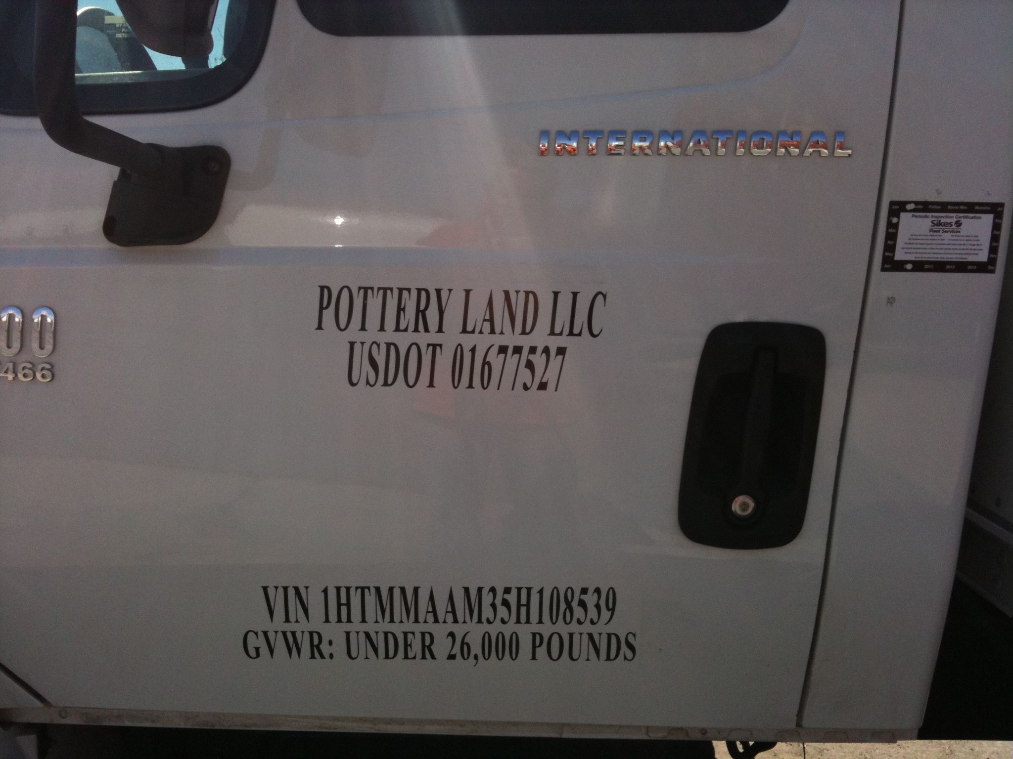 26 Ft Box Truck for Deliveries