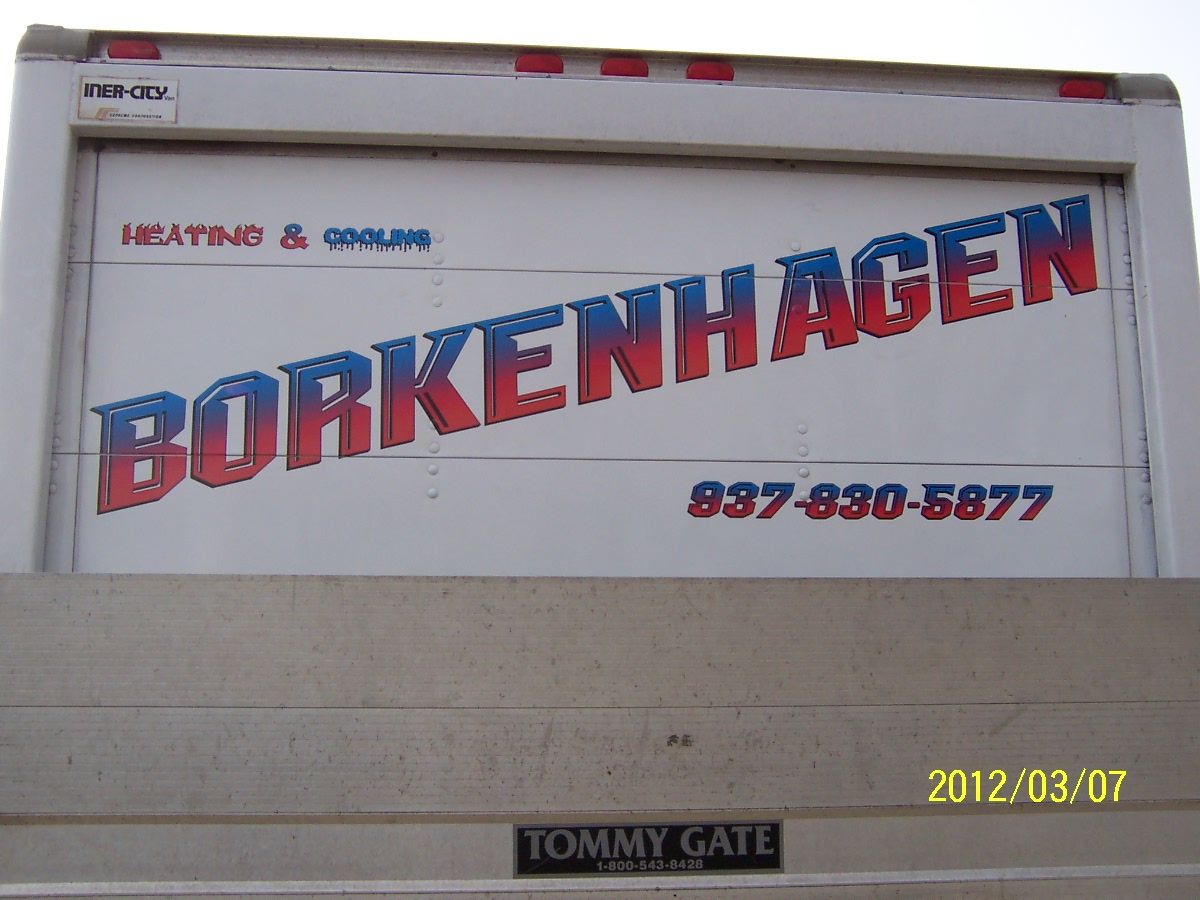 BOX TRUCK