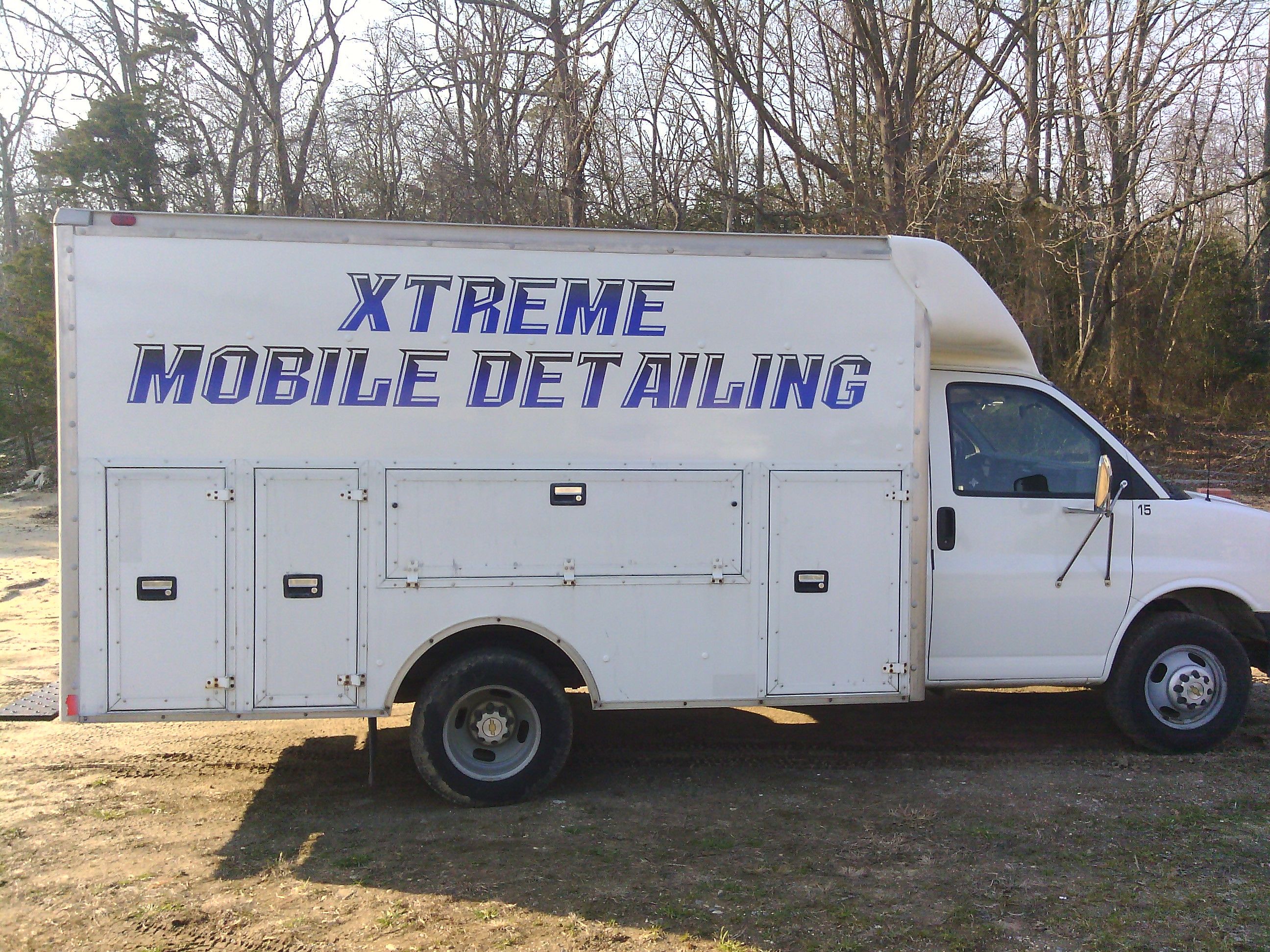 MOBILE DETAIL VAN LETTERING