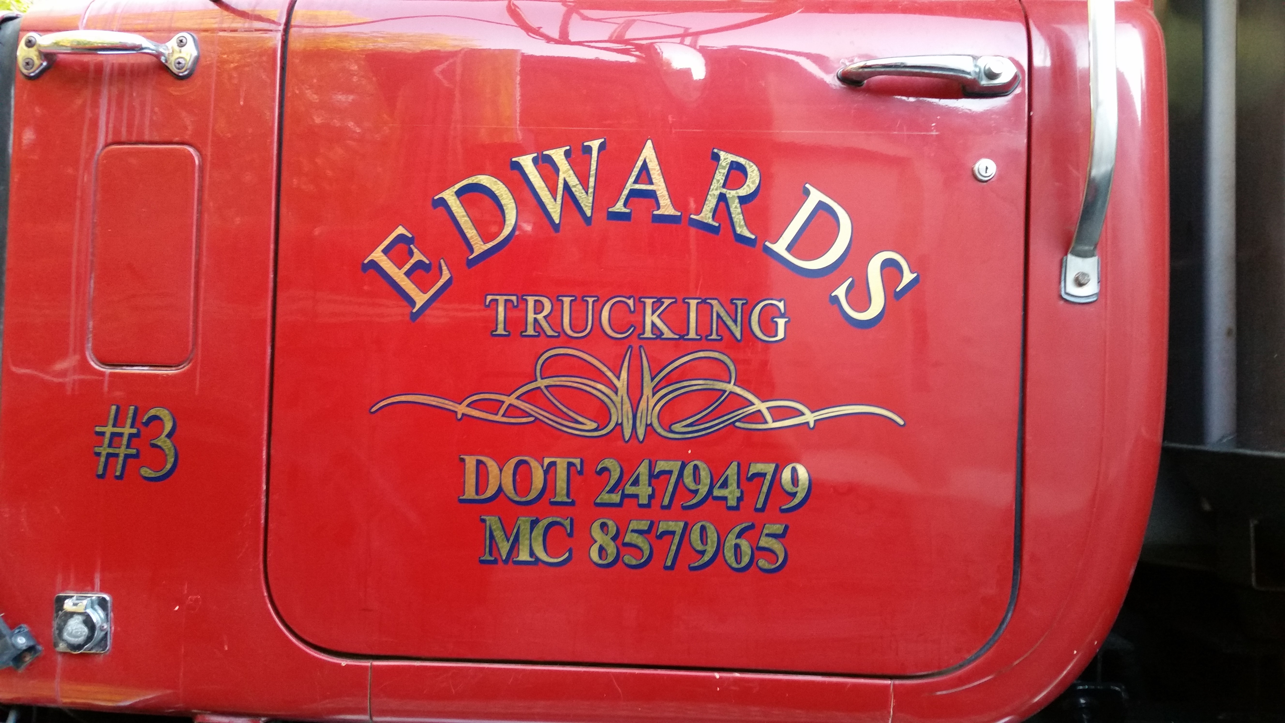 Gold leaf lettering on Mack superliner