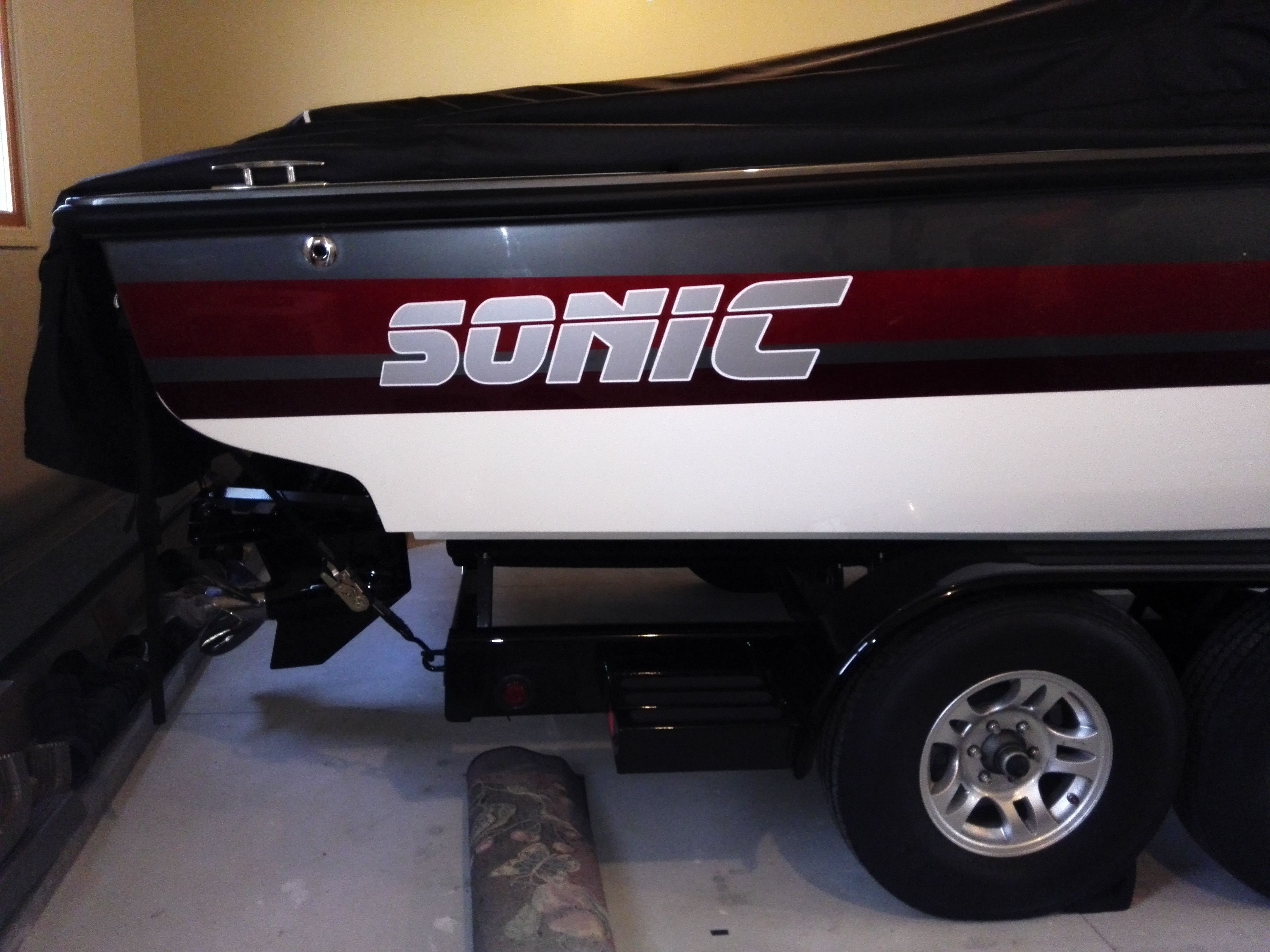 SONIC powerboat