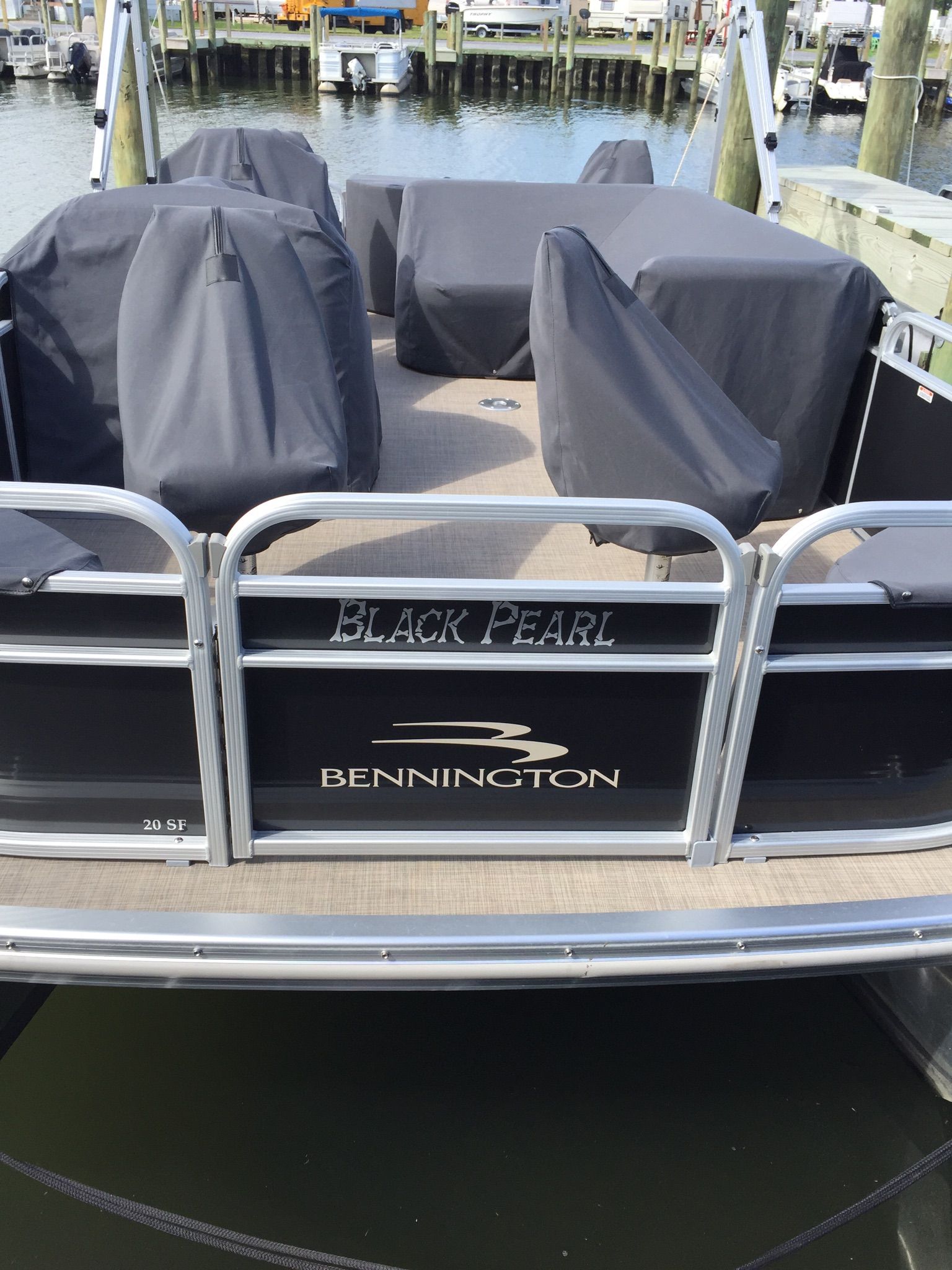 BLACK PEARL in Eddy's Bones
